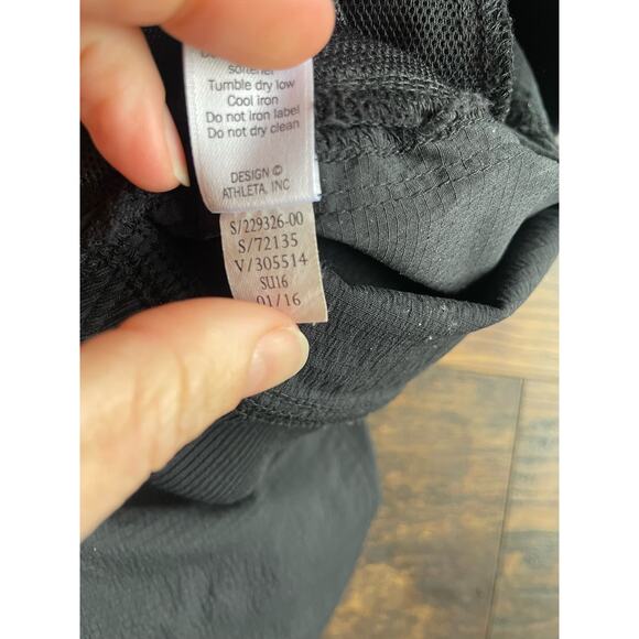 Athleta Trekkie Capri Pants Black Ripstop Cargo Utility Hiking Camp Sz 12 - Picture 6 of 12